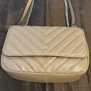 DKNY Veronica Shoulder Bag Purse Classic Tan